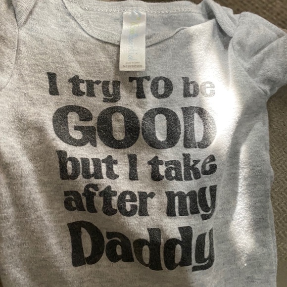 Newborn size gray onesies - Picture 3 of 4